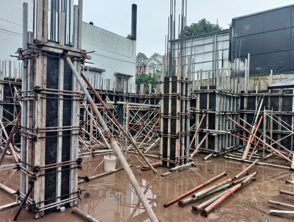 THI CÔNG MÓNG VÀ TẦNG HẦM BIỆT THỰ TÂN CỔ ĐIỂN